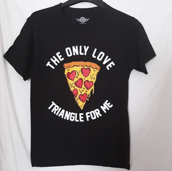 Tops - NWOT Graphic T-shirt